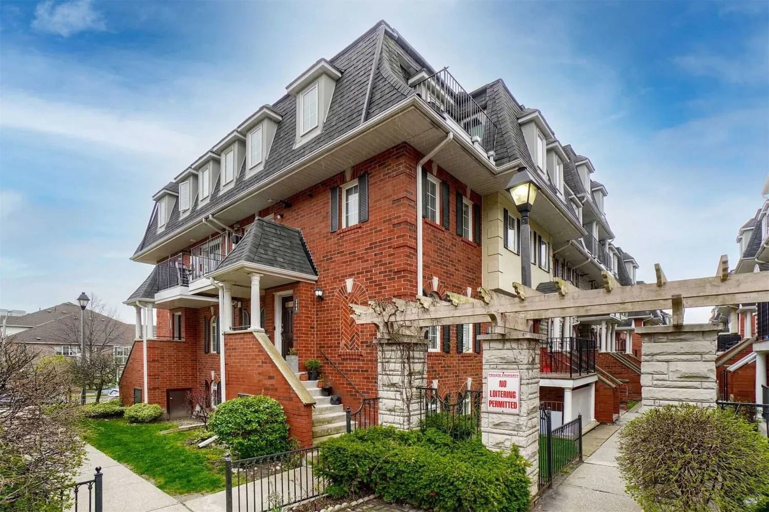 62 Sidney Belsey Cres Sidney Belsey Crescent Townhomes 3 Beds 2