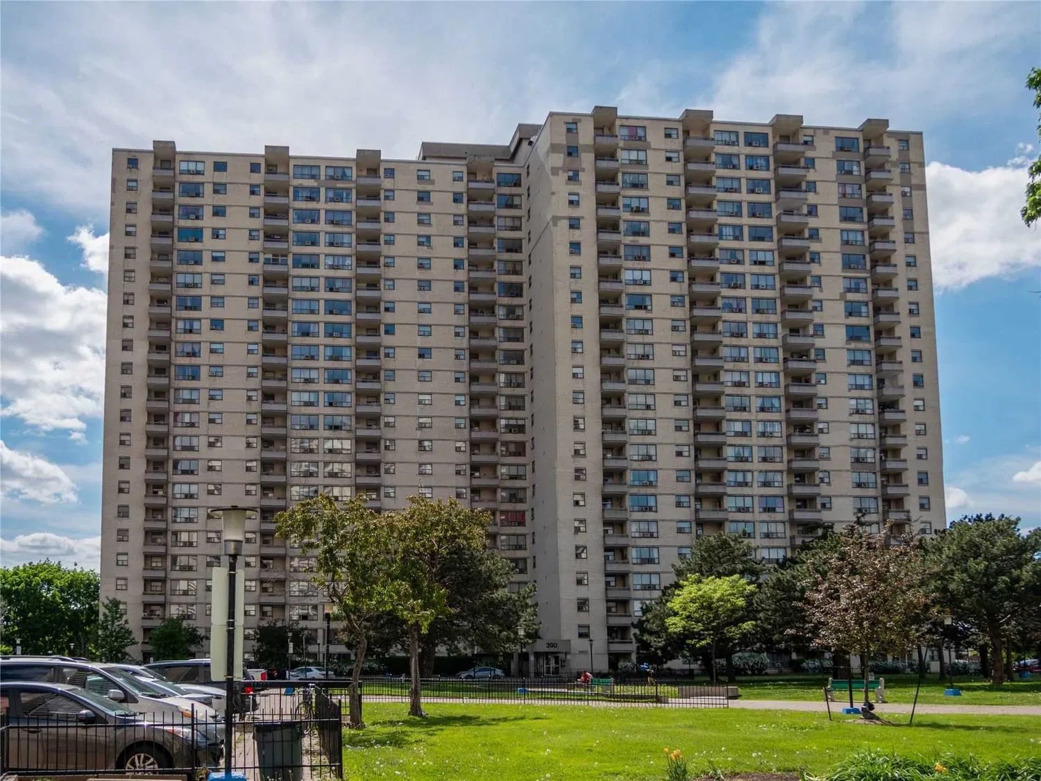 390 Dixon Rd N 370 Dixon Condos 2 Beds 1 Bath Unit 1609 strata.ca