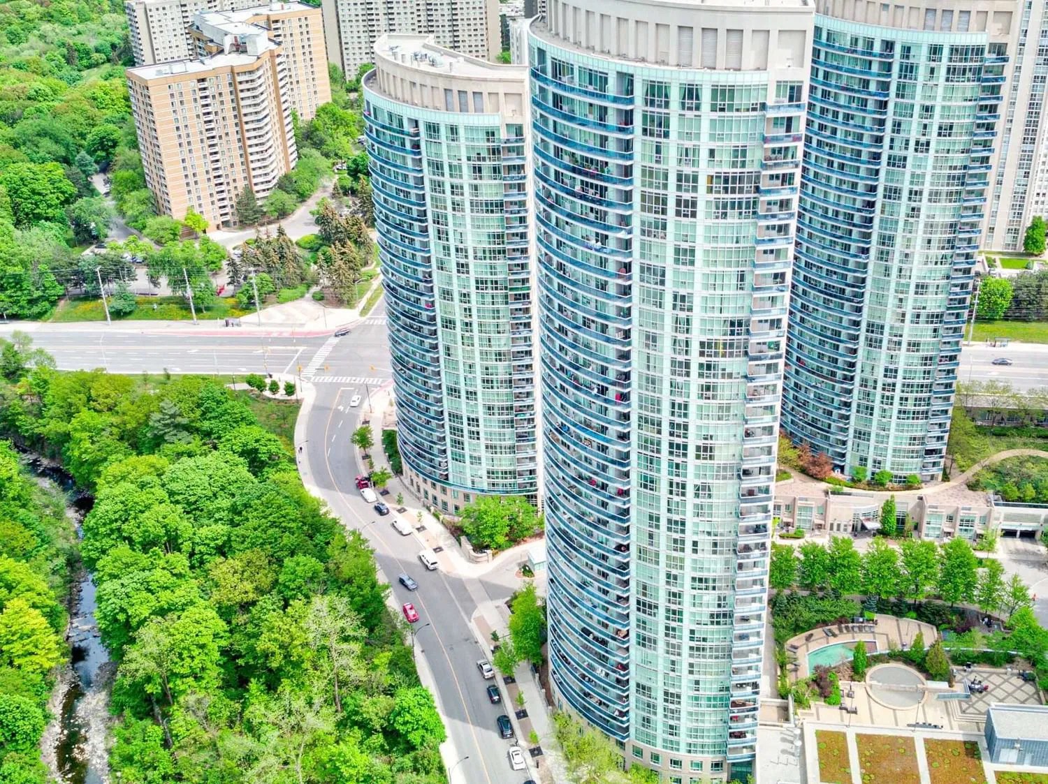80 Absolute Ave Absolute Vision Condos 1 Bed + 1 2 Baths Unit 901