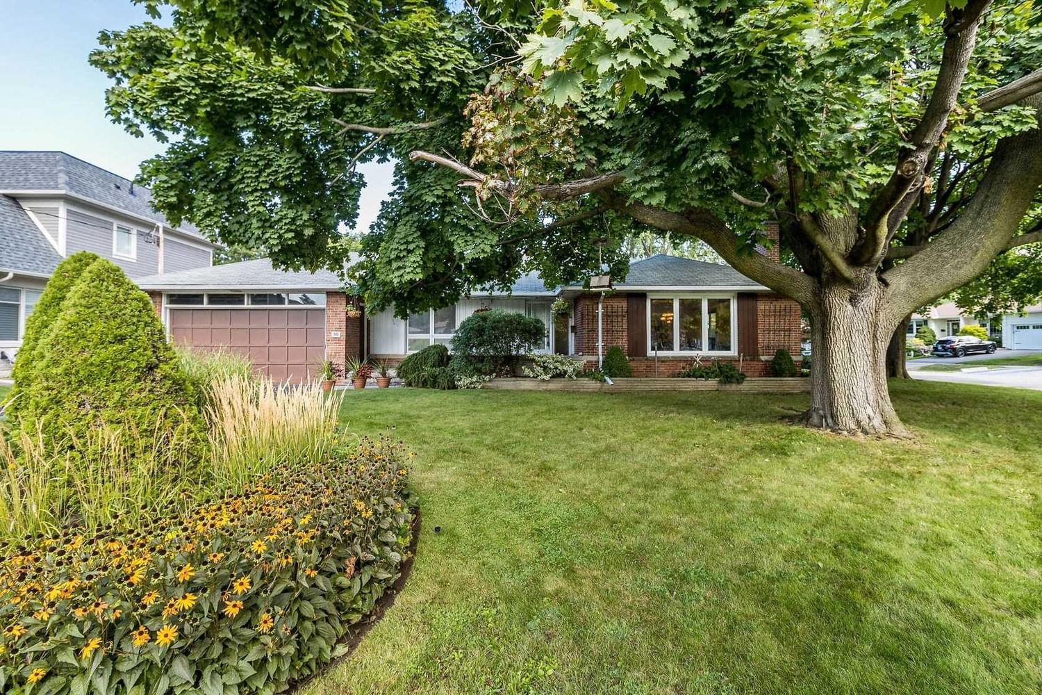 50 Princess Margaret Blvd 4 Beds + 1 3 Baths strata.ca