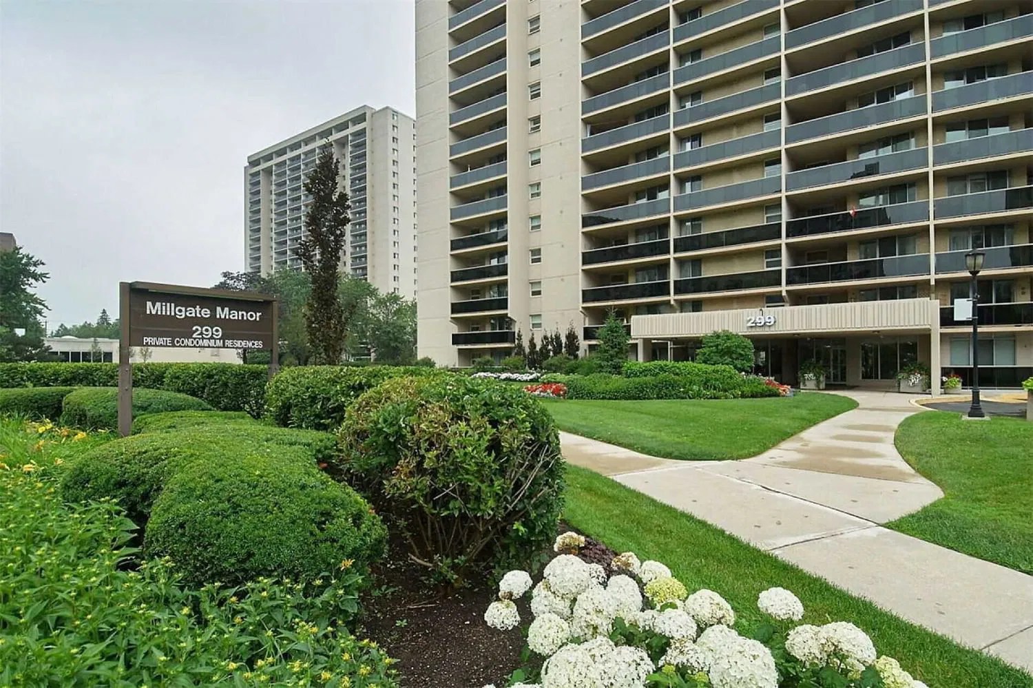 299 Mill Rd Millgate Manor Condos 3 Beds 2 Baths Unit 2104