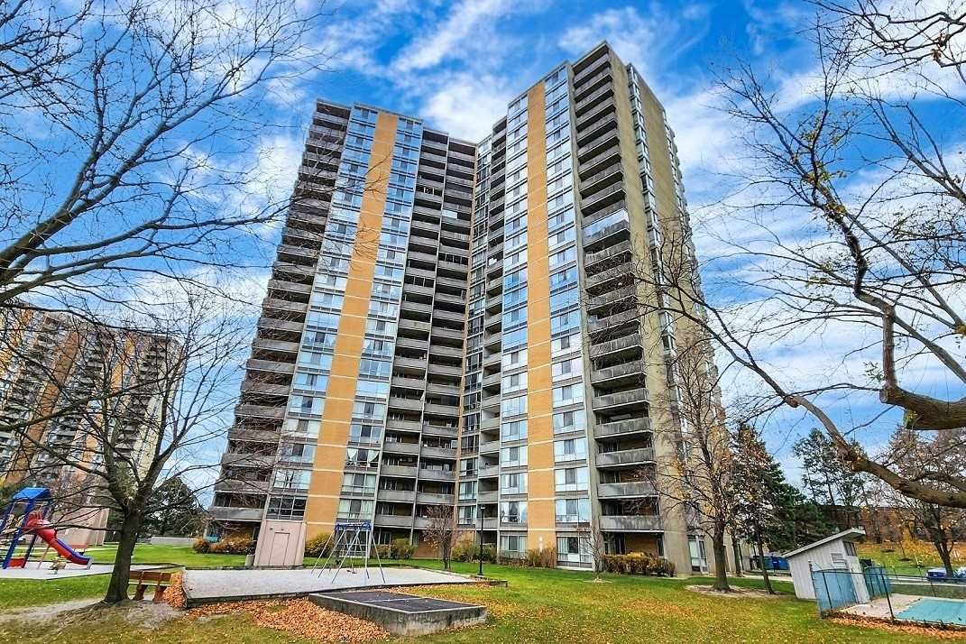 10 Martha Eaton Way Maple Creek Condominiums 2 Beds 2 Baths