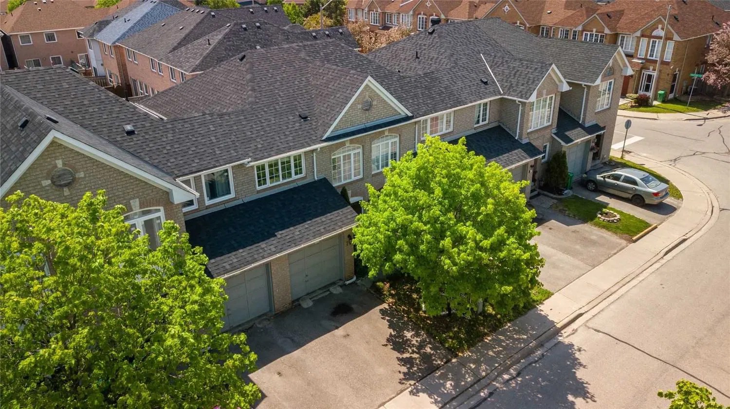 71 Kenwood Dr Gilgorm Road Townhomes 2 Beds 2 Baths