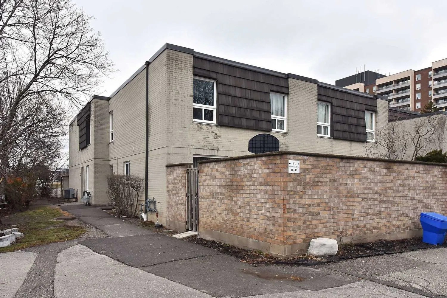 33 Four Winds Dr Four Winds Condos 5 Beds + 2 4 Baths Unit 19