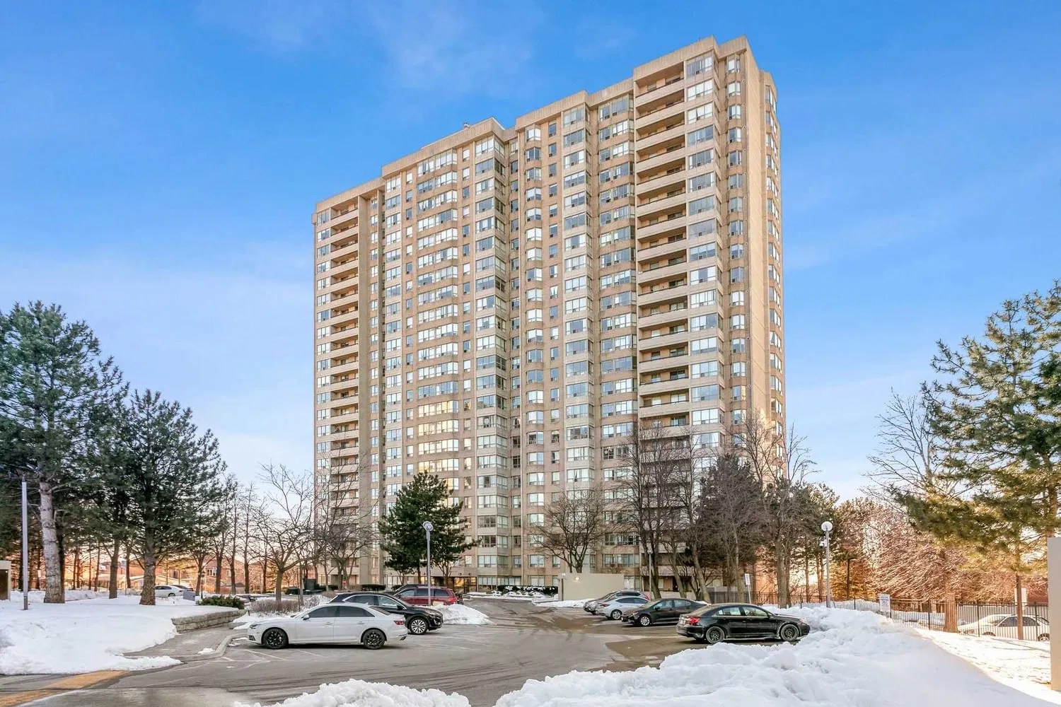 30 Malta Ave The Imperial Condos 2 Beds 2 Baths Unit 2209