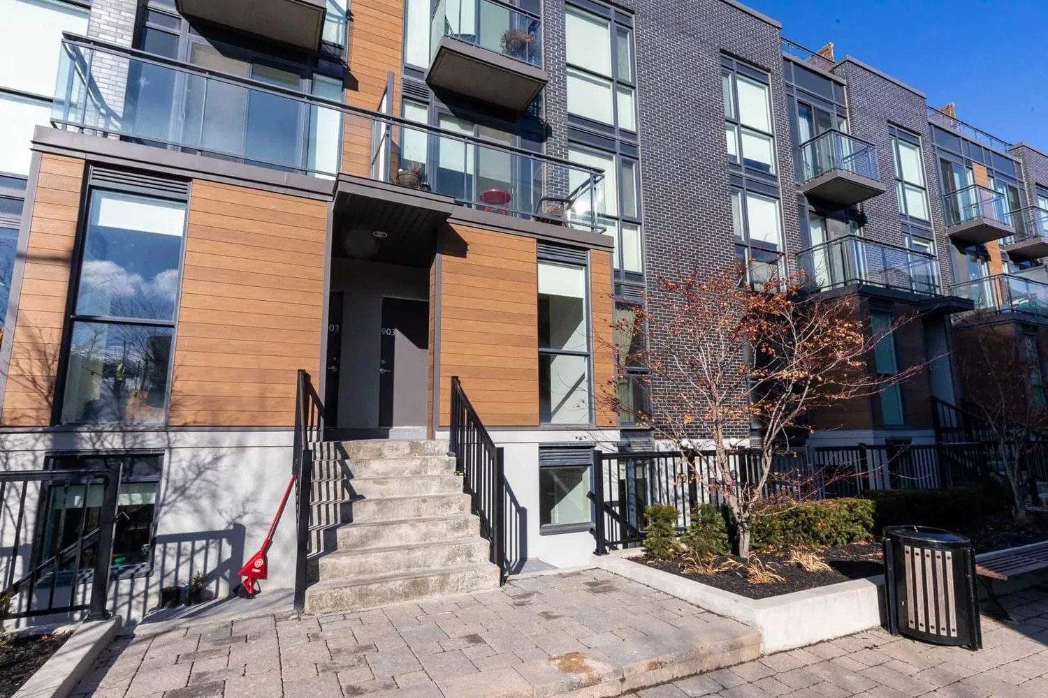 57 Macaulay Ave Wallace Walk Townhomes 2 Beds + 1 3 Baths Unit 802