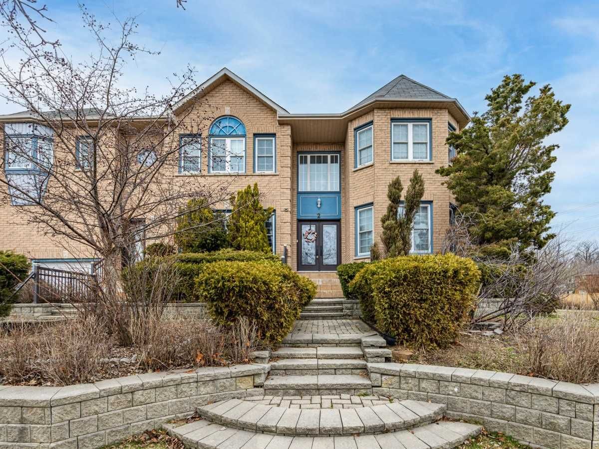 2 Colonel Bertram Rd 5 Beds + 1 5 Baths