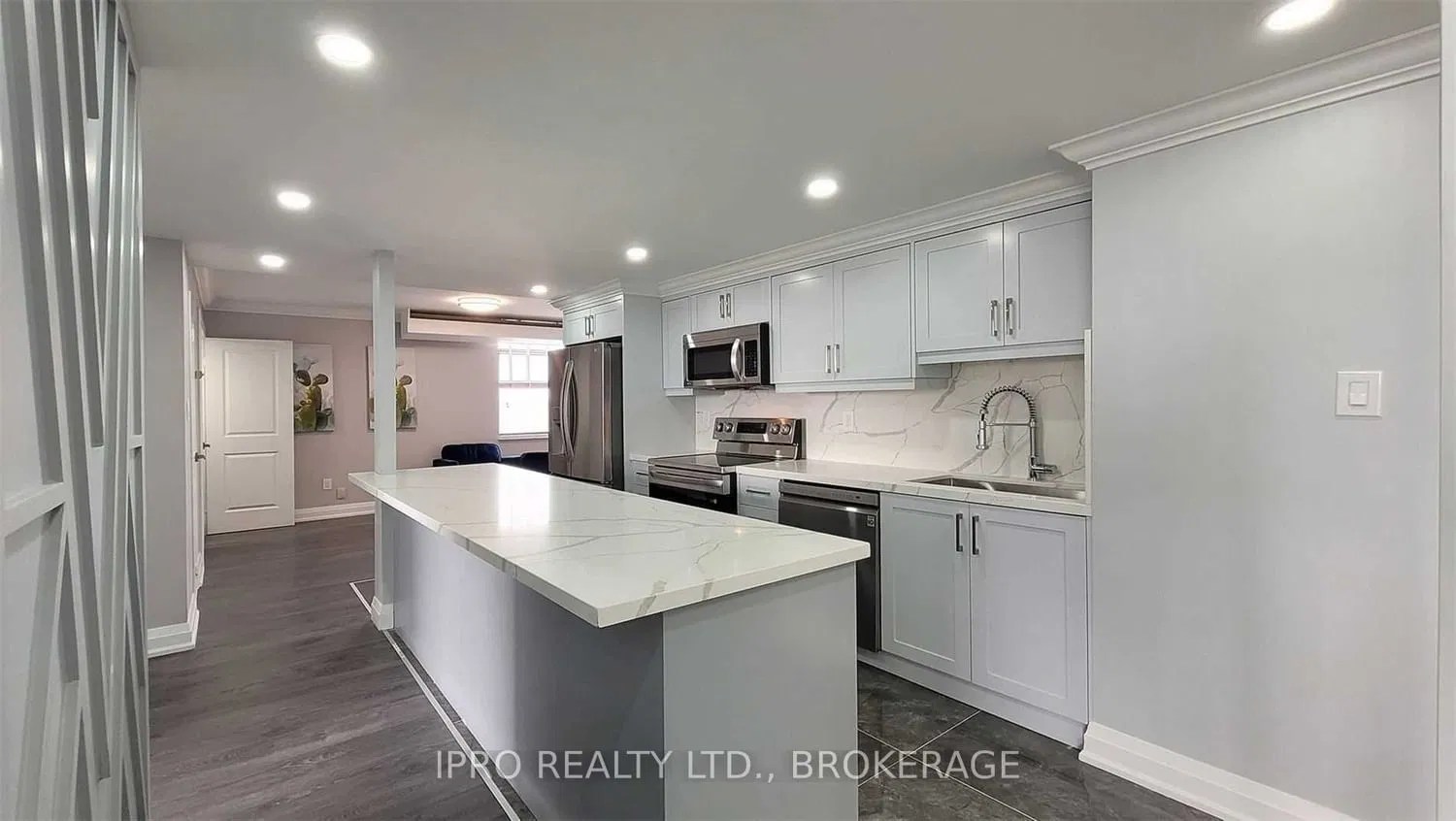 3100 Kirwin Ave Lynwood Lane Condos 2 Beds 2 Baths Unit 1706