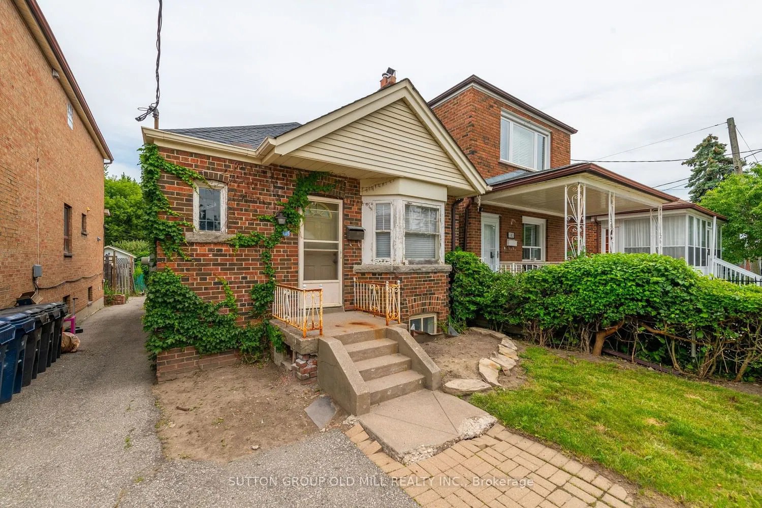 185 Locksley Ave 2 Beds 1 Bath