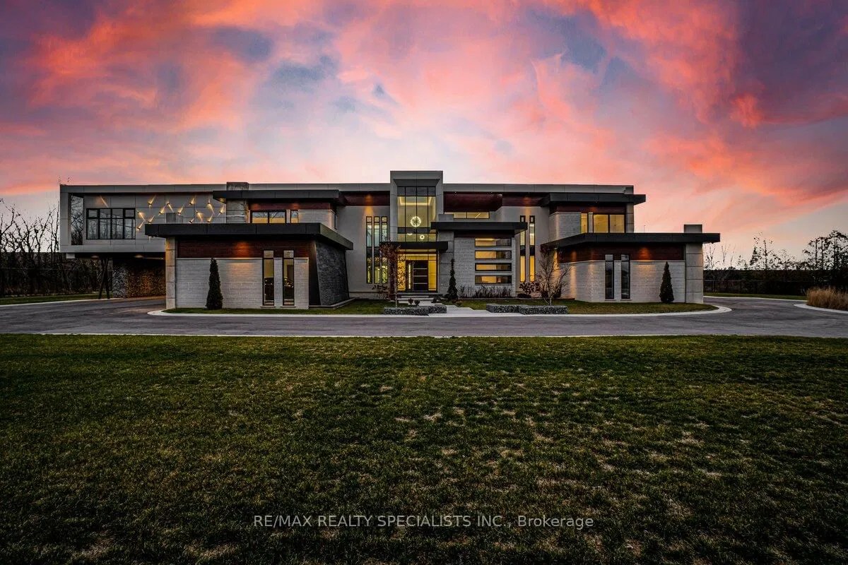 4490 Henderson Rd 4 Beds + 2 11 Baths Listed for Sale strata.ca