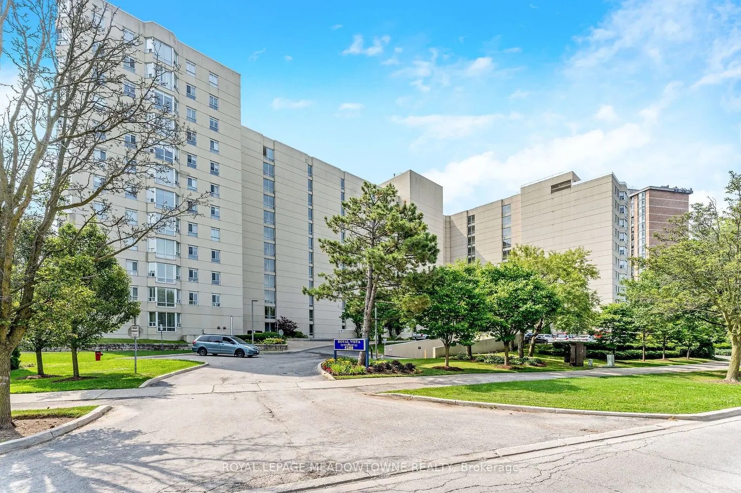 5280 Lakeshore Rd Royal Vista Condos 2 Beds 2 Baths Unit 1009