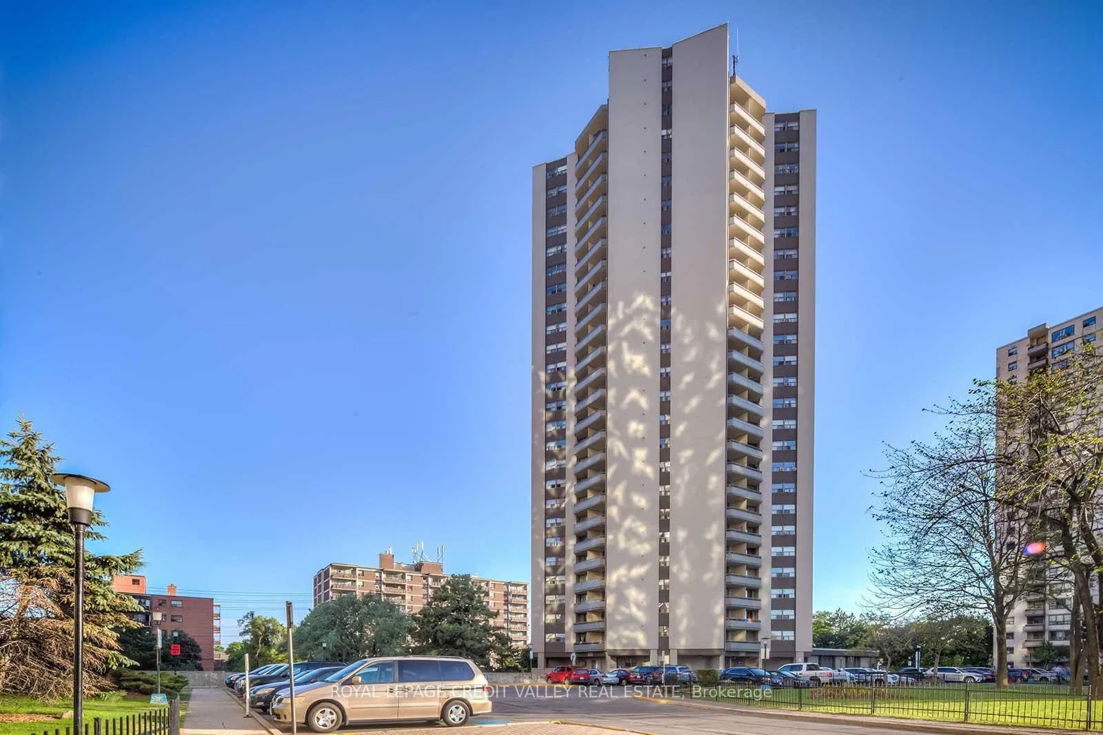 390 Dixon Rd 370 Dixon Condos 3 Beds 2 Baths Unit 214