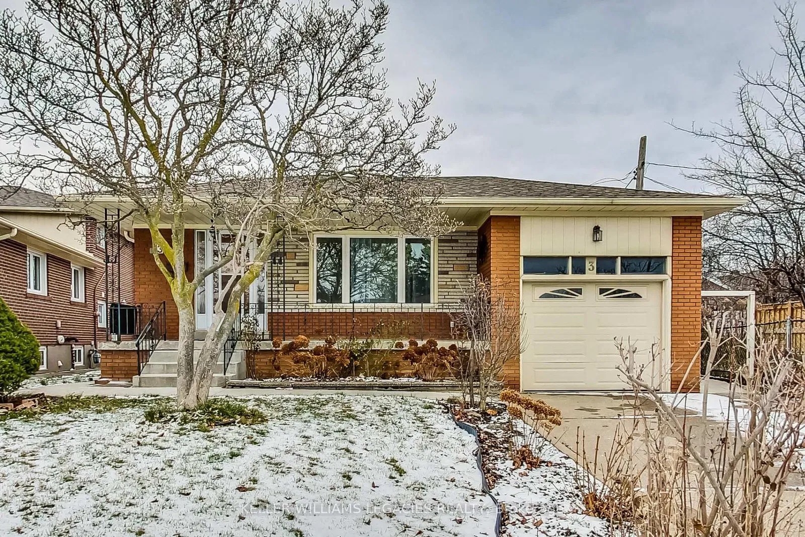 3 Maryhill Dr 4 Beds + 1 3 Baths