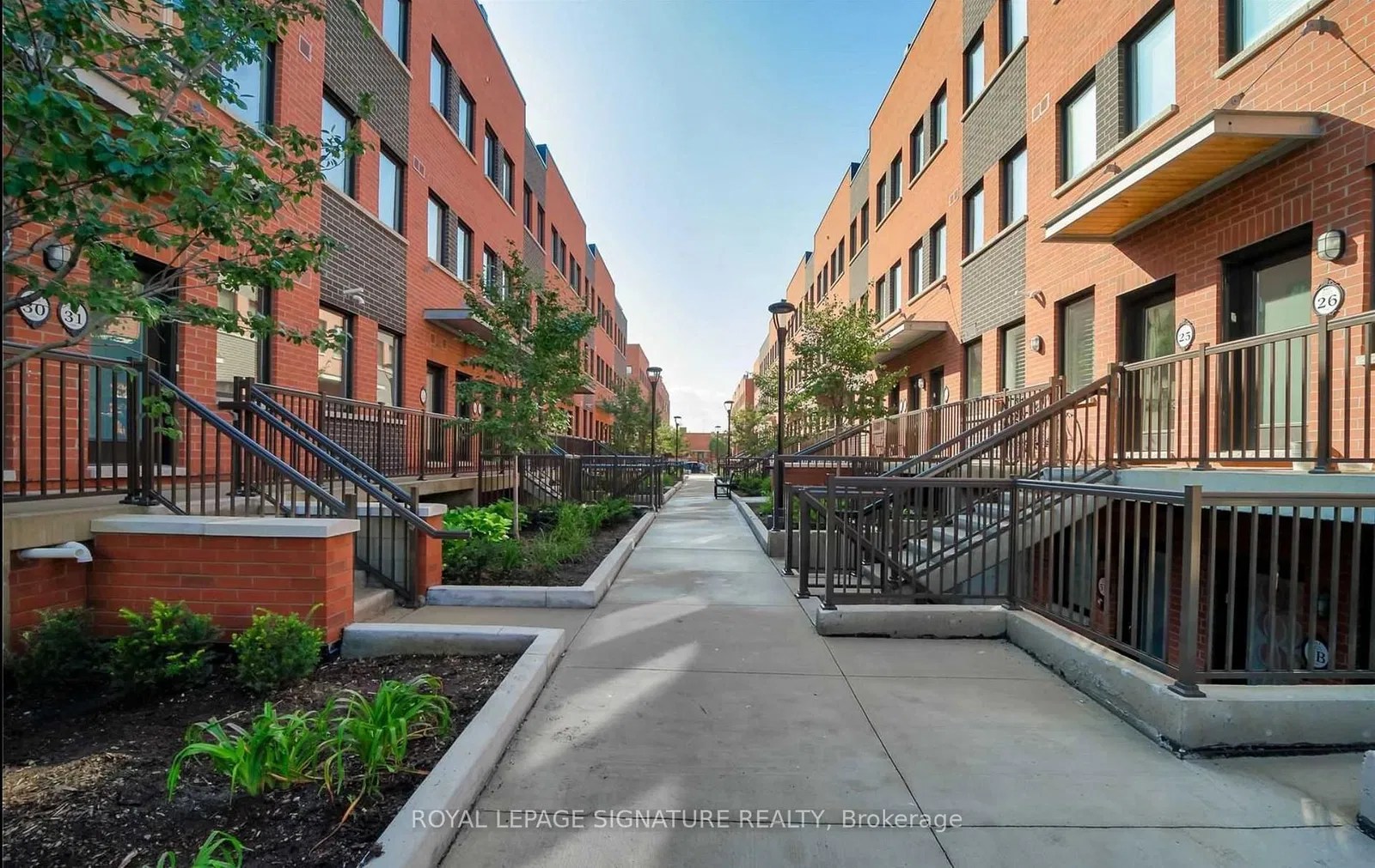 867 Wilson Ave Yorkdale Village Townhomes 1 Bed 1 Bath Unit 15