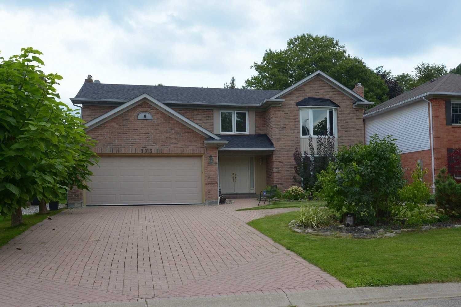 173 Charterhouse Cres 4 Beds + 1 4 Baths
