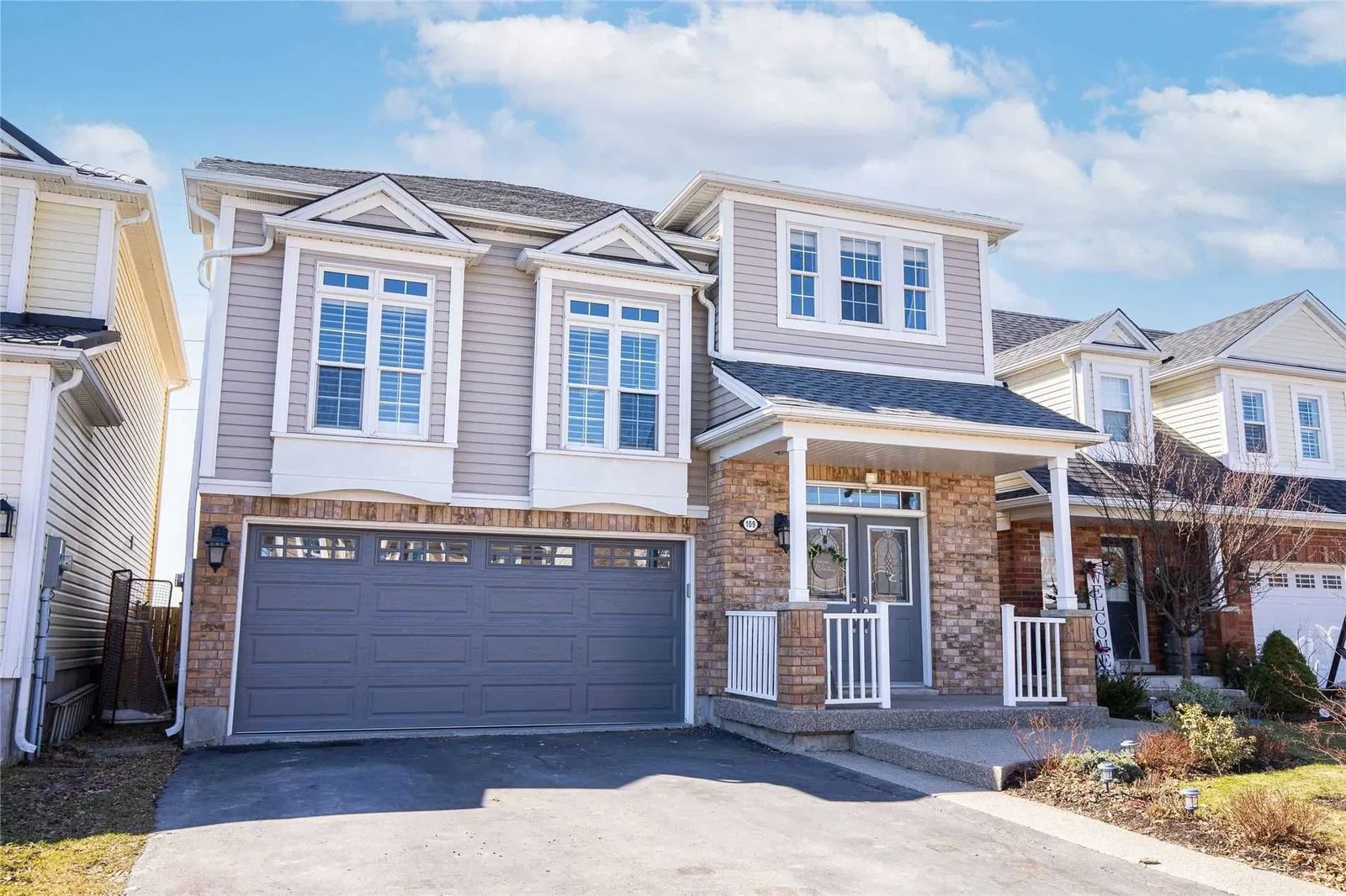 109 Voyager Pass 4 Beds + 1 4 Baths