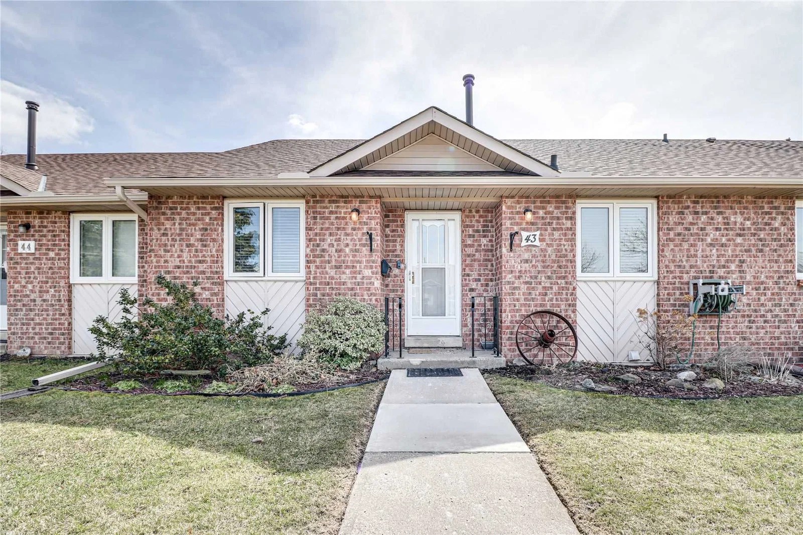 122 Bunting Rd 2 Beds + 1 2 Baths Unit 43