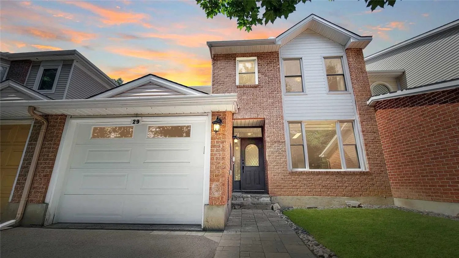 29 Emerald Meadows Dr 3 Beds 3 Baths strata.ca