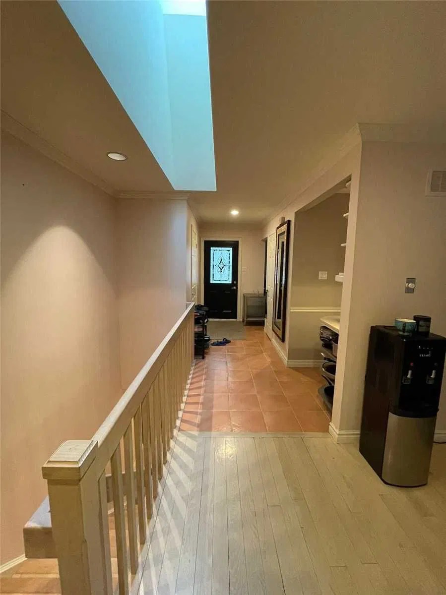 20 Meadowlands Blvd 20 Meadowlands Townhomes 2 Beds + 2 3 Baths Unit 18