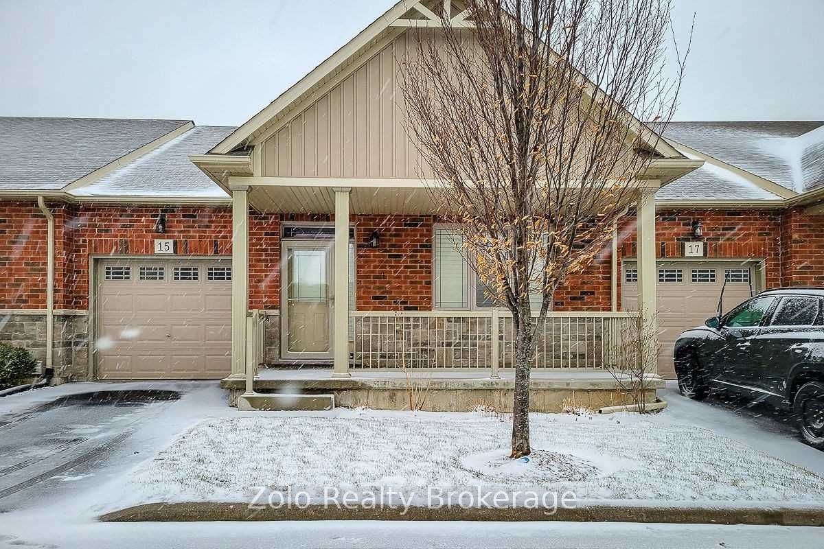 15 Murphy Lane Binbrook Heights Townhomes 2 Beds + 1 3 Baths