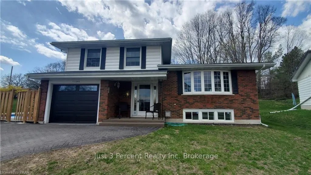 1185 Cartier Blvd 3 Beds 3 Baths strata.ca