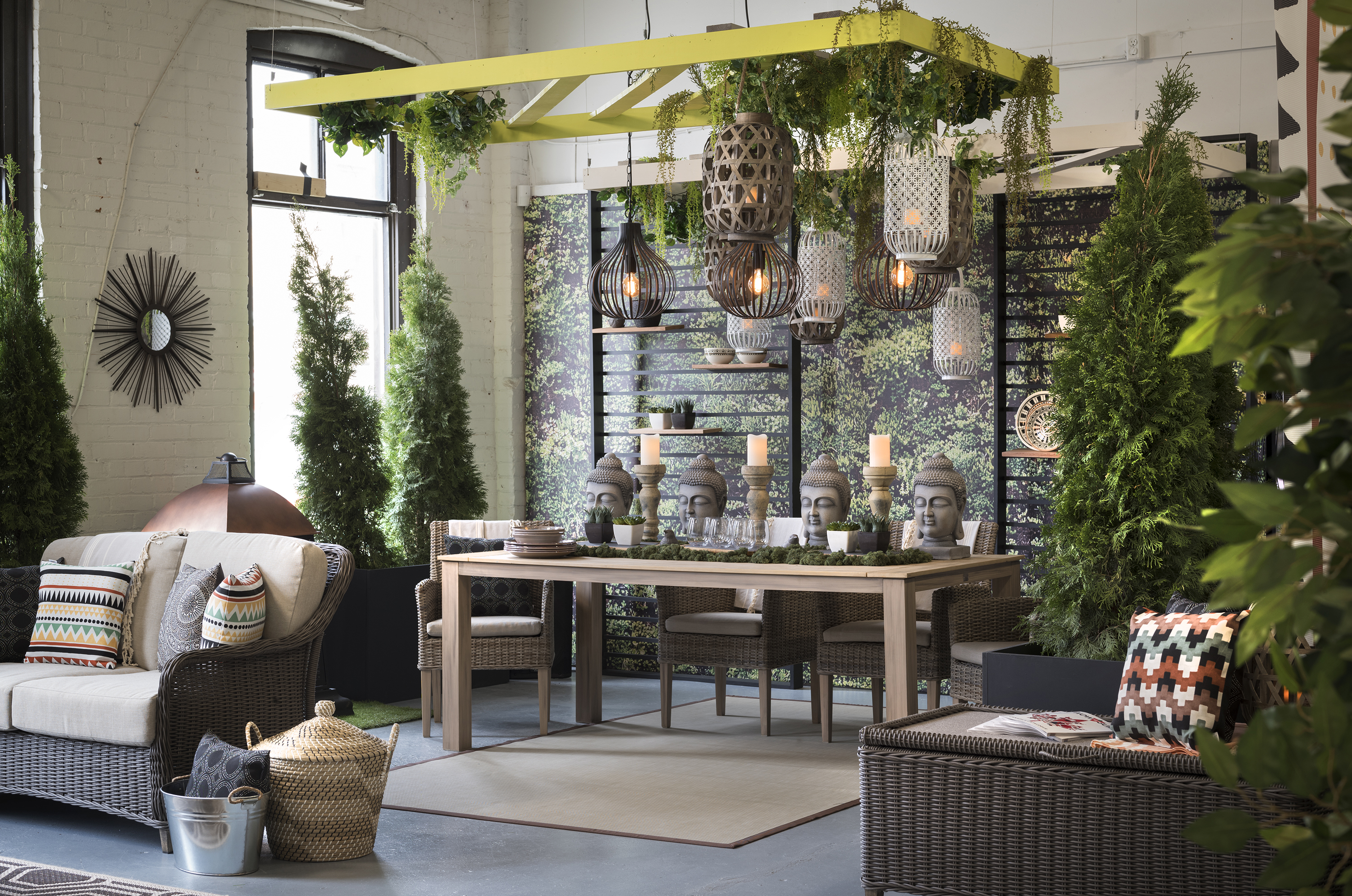 Canadian Tire pops up in crowded decor space » strategy