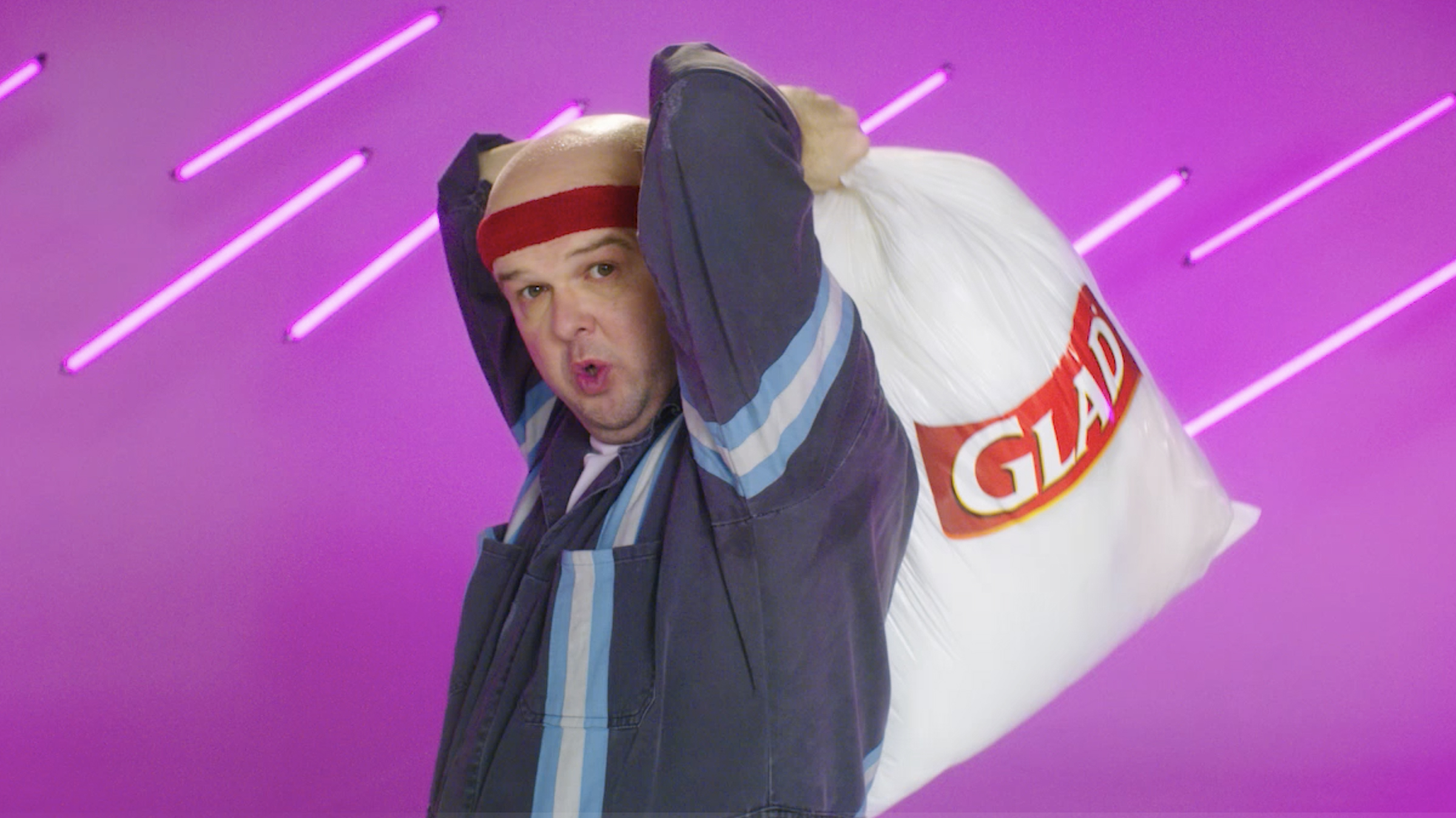 Glad turns garbage day into a workout » strategy