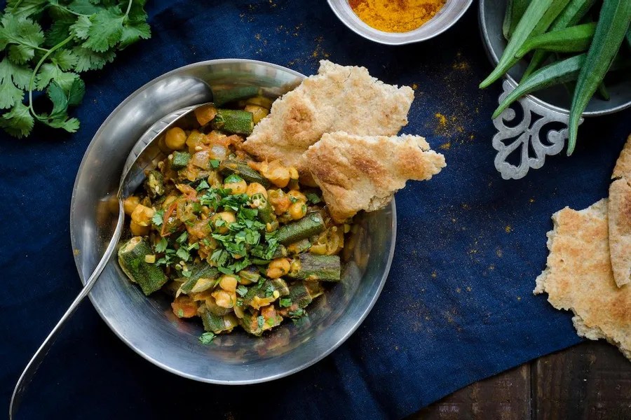 Okra, chickpea and tomato curry with naan Sunbasket