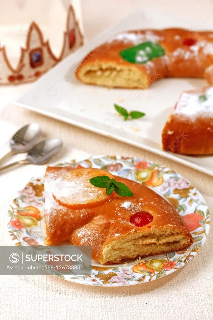 Ringshaped cake. Eaten on January 6th. Typical dessert from Spain