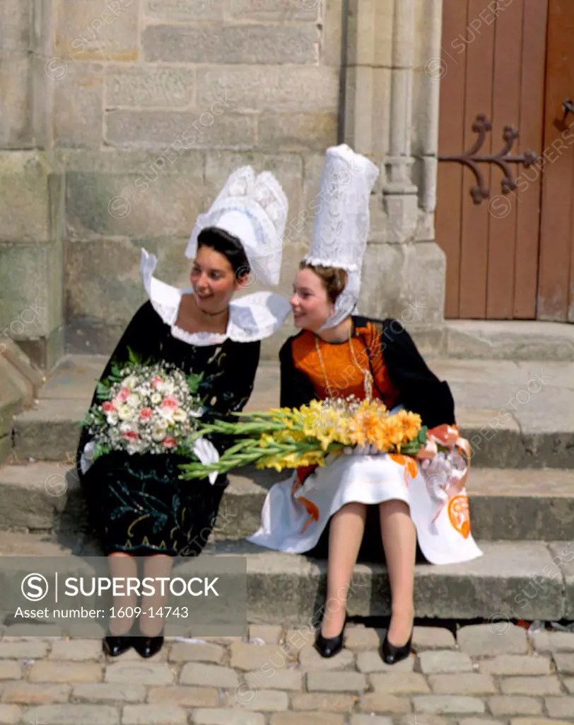 Breton Traditional Dress / Girls in Traditional Costume wearing Lace
