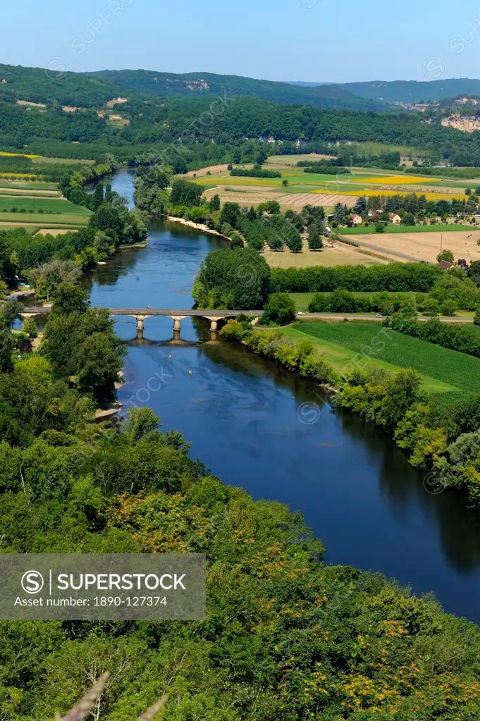 View of the Dordogne River, Bastide town of Domme, Les Plus Beaux