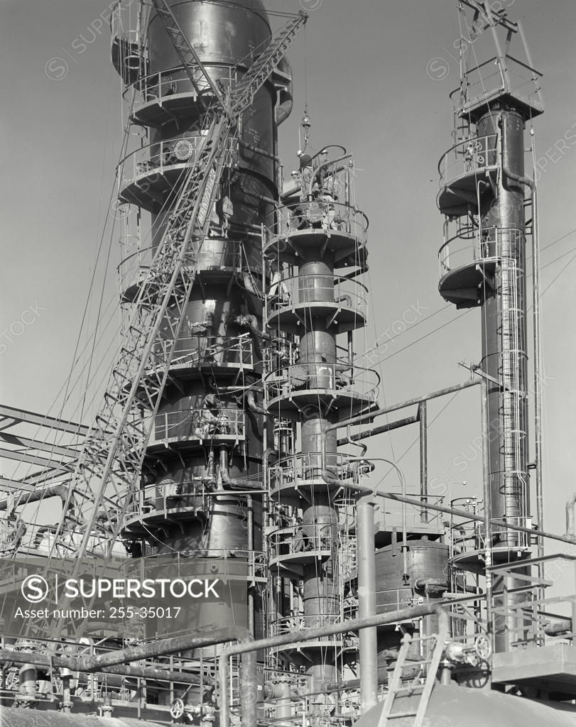 Oil refinery under construction, Bay Petroleum Refinery, Chalmette, Louisiana, USA SuperStock
