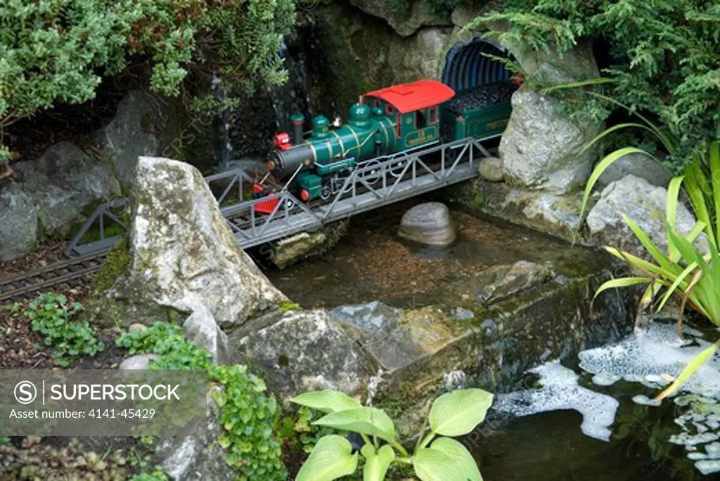 Garden Railway Bridge