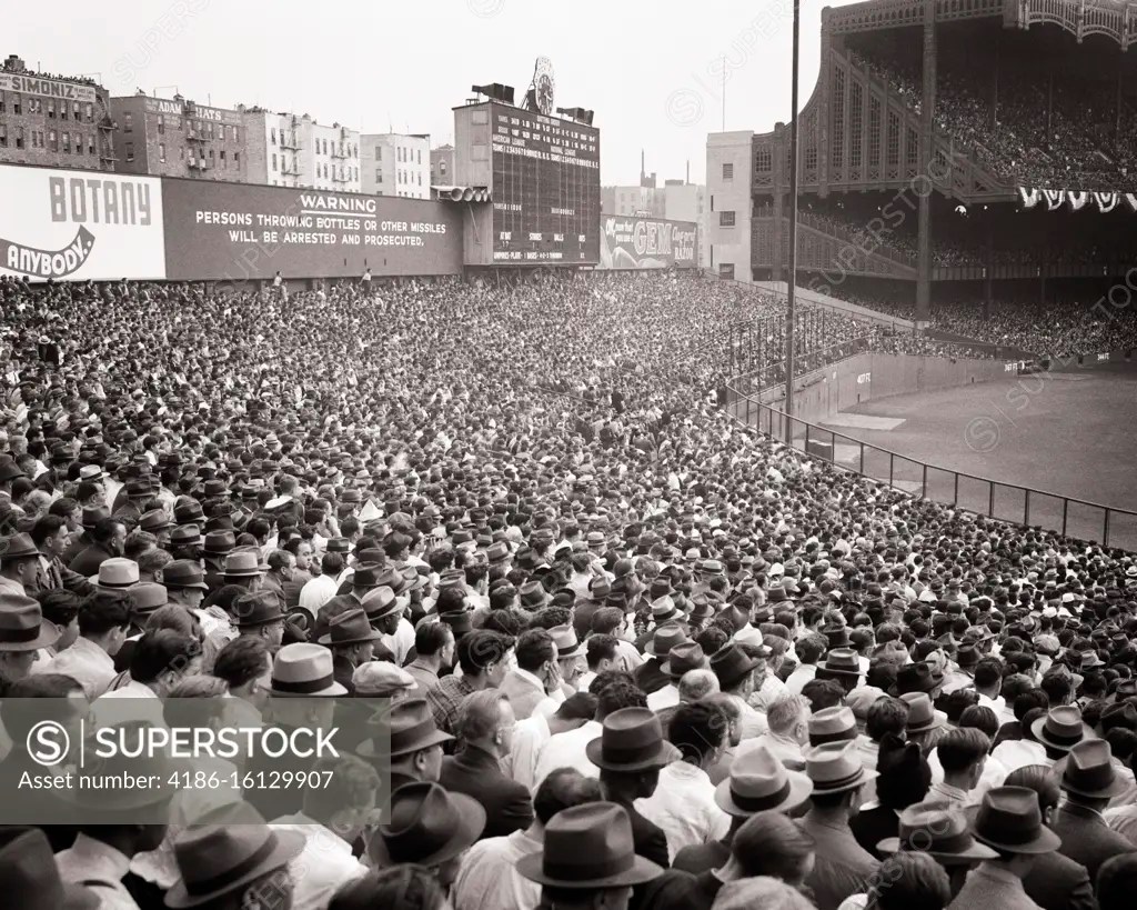 1940s OCTOBER 1 1941 CROWD IN BLEACHERS WORLD SERIES BASEBALL GAME