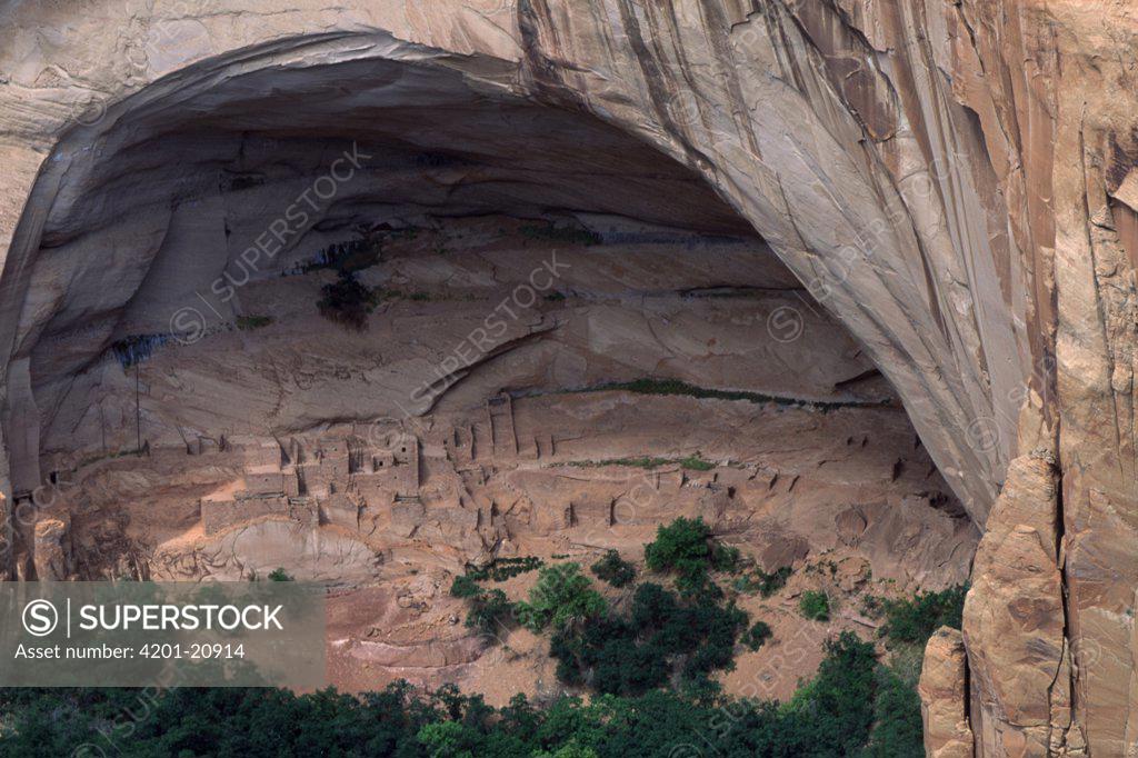 Pueblo Indian cliff dwellings, Betatakin ruin, Navajo National Monument