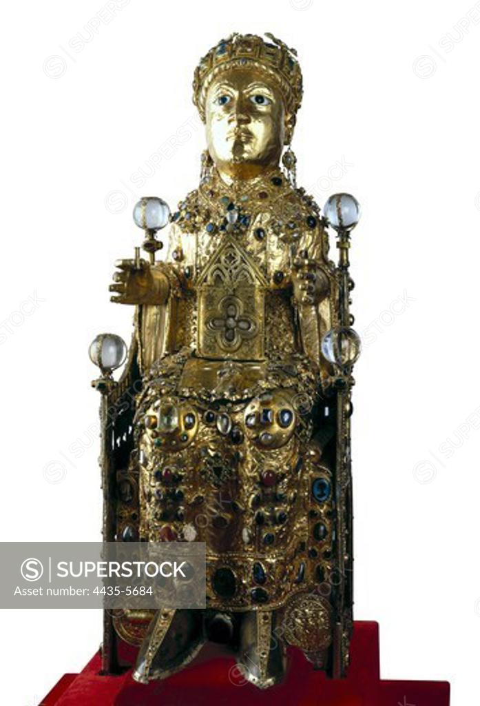 Statuereliquary of Sainte Foy. 985. FRANCE. Conques. Äglise abbatiale