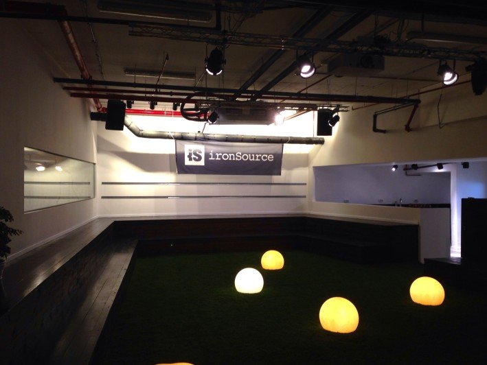 Digital delivery solutions company IronSource raises 85 million on its