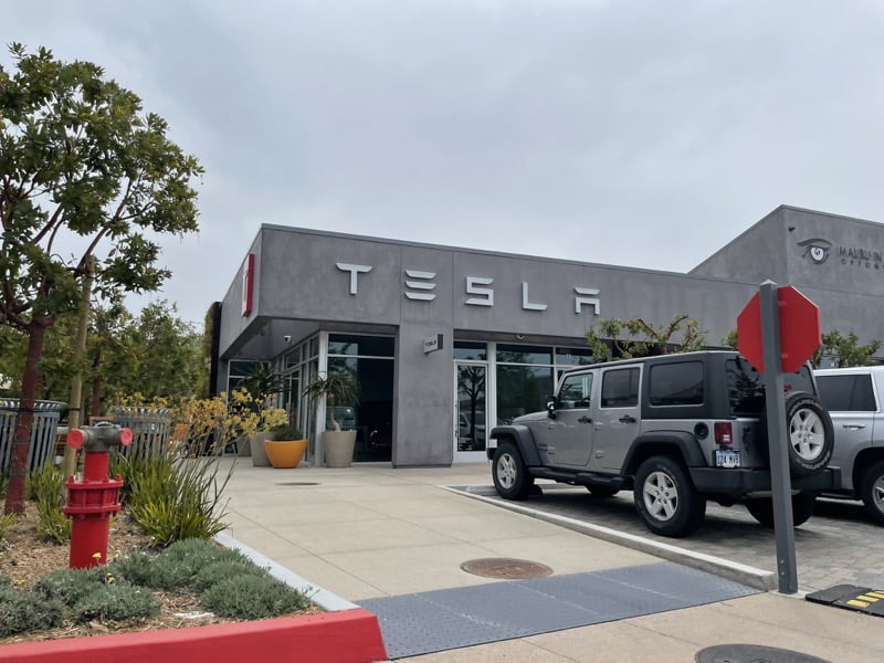 Tesla Retail Strategy Shifting Away from HighEnd Showrooms Report