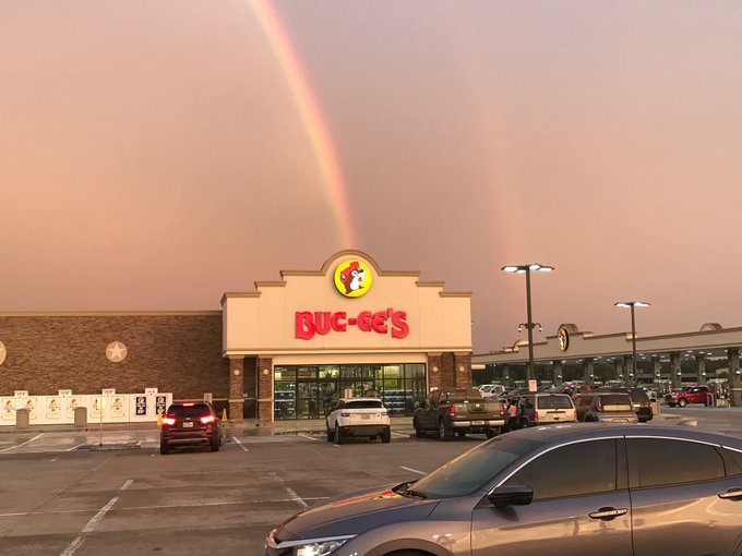 Tesla Superchargers Coming to Buc’ee’s Locations Across 7 States