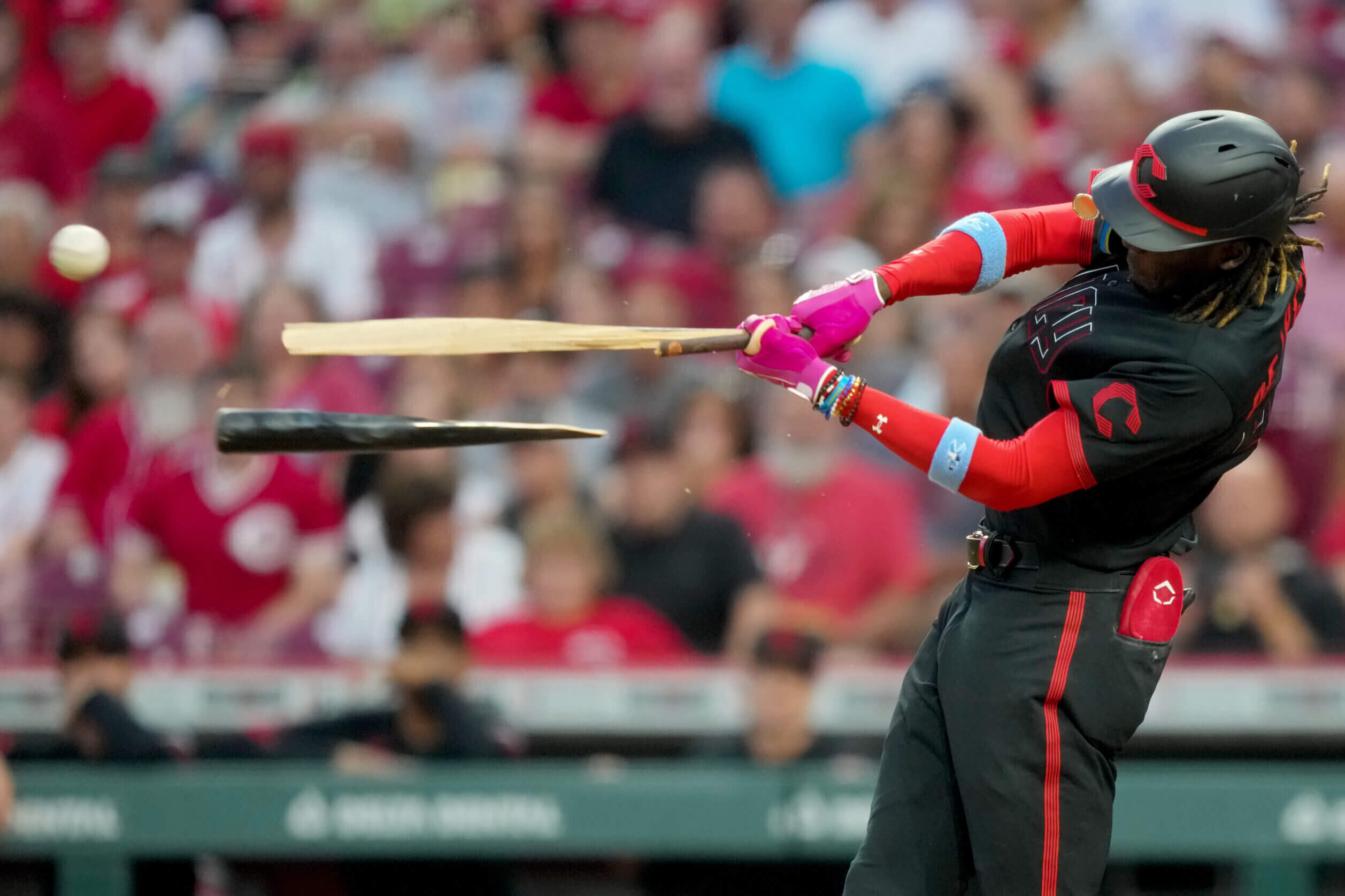 Elly De La Cruz hits for the cycle, Reds win 12th straight — Big Red(04)