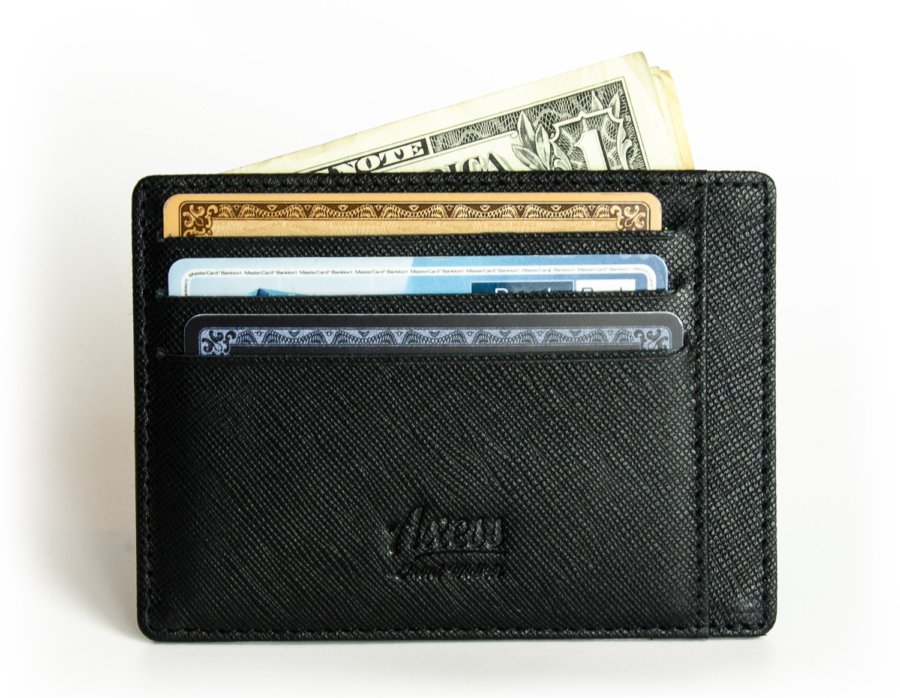 The Best Minimalist Wallet for Fancy Men (2022 Edition)