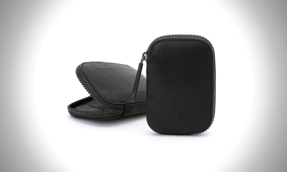 The 7 Best Mens Waterproof Wallets (Reviews)