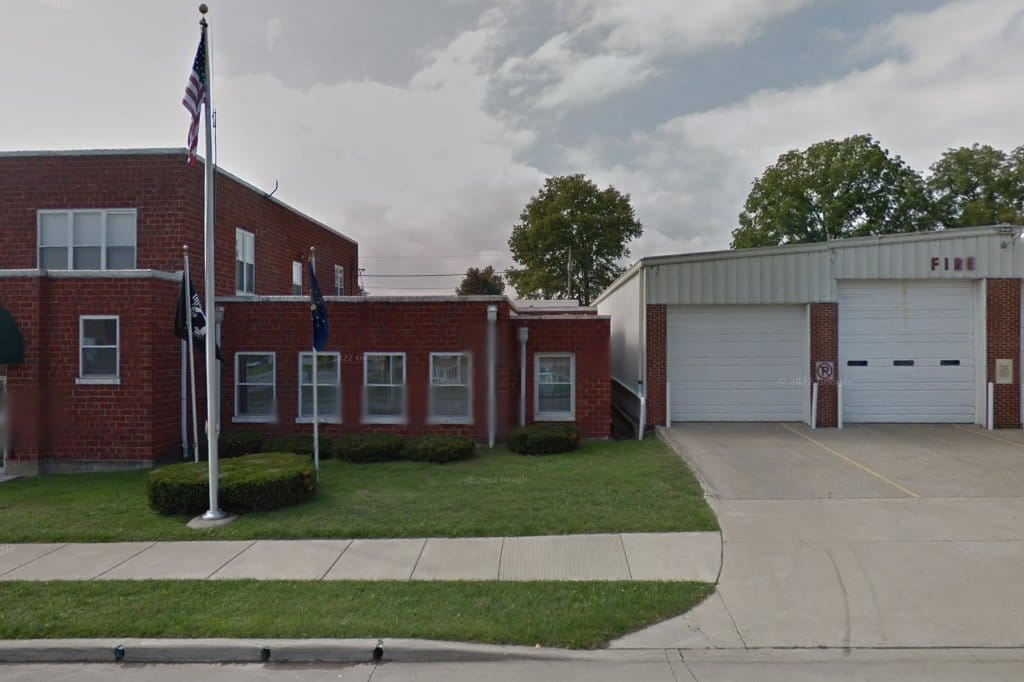 Dog Shelters in Brownstown, IN Find Paw Pal