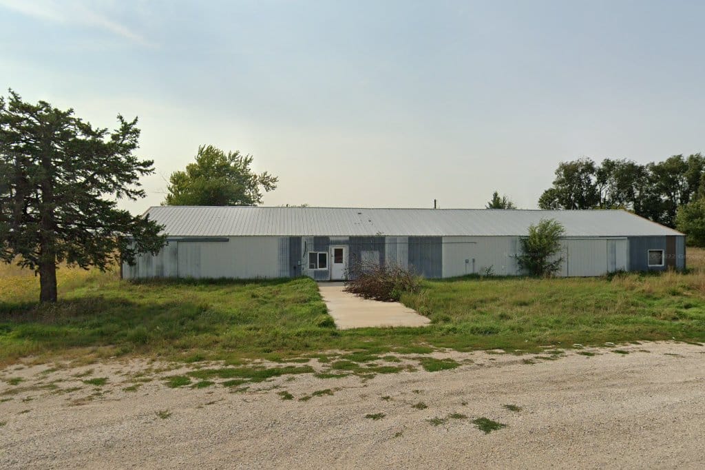 Emmetsburg Animal Shelter in Emmetsburg, IA Find Paw Pal