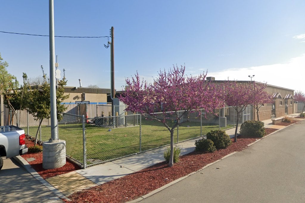 Pet Shelters in Bakersfield, CA Find Paw Pal