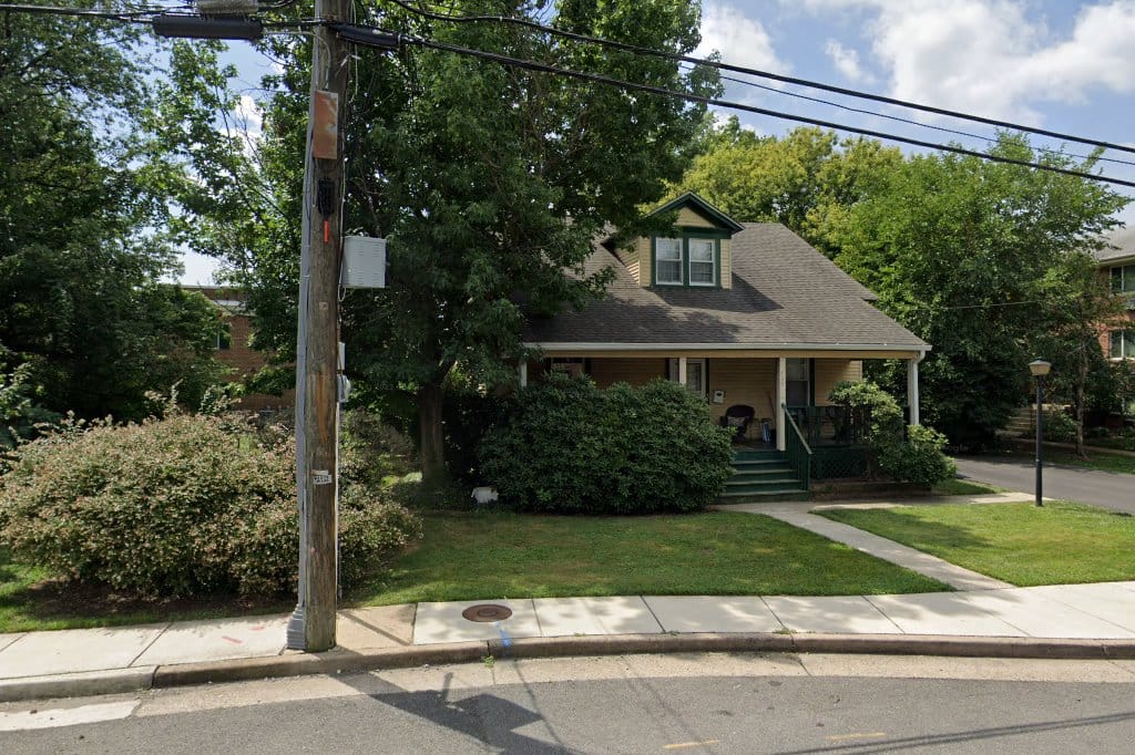 Animal Shelters in Alexandria, VA Find Paw Pal