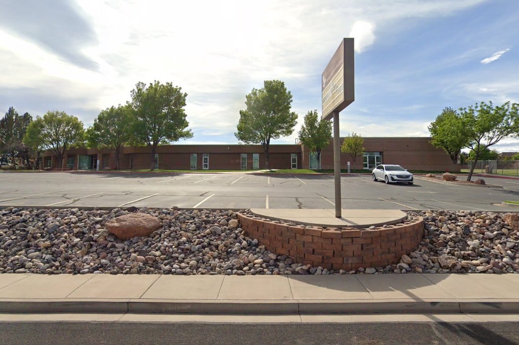 Sunset Elementary School in St. UT The County Office