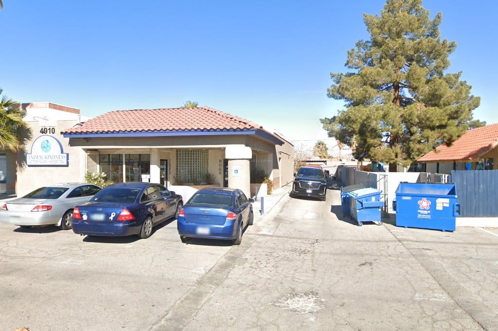 Carey Animal Clinic in North Las Vegas, NV Find Paw Pal