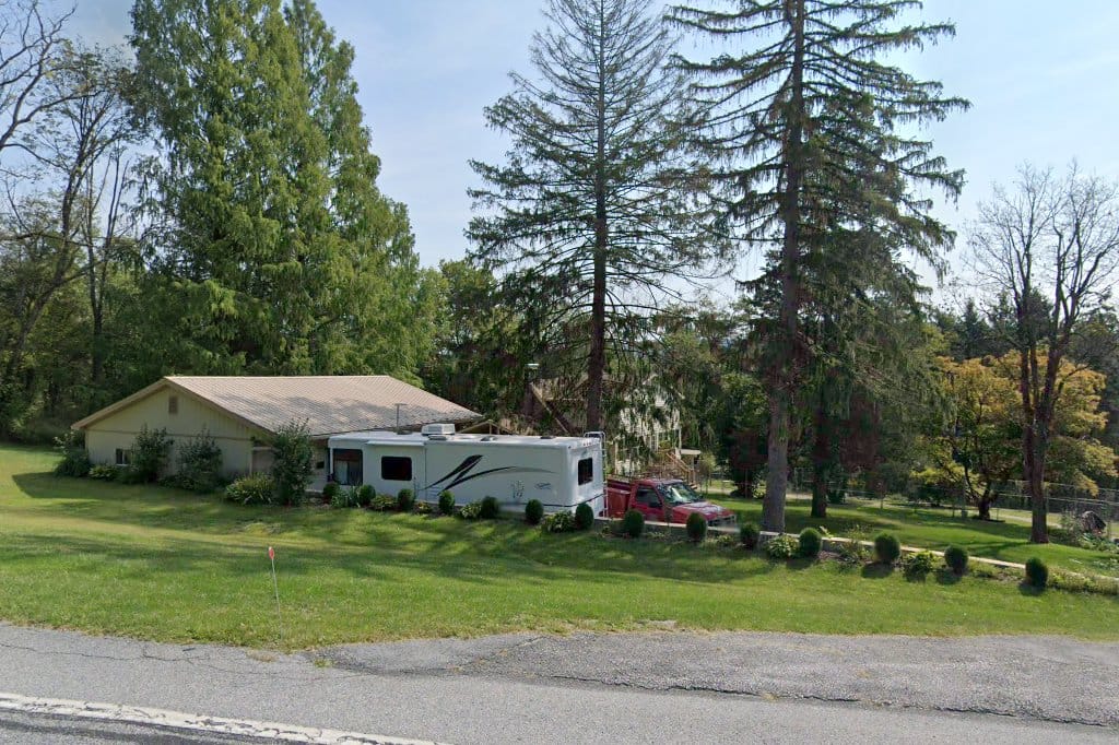 Wind Ridge Farm Equine Sanctuary in Wellsville, PA Find Paw Pal