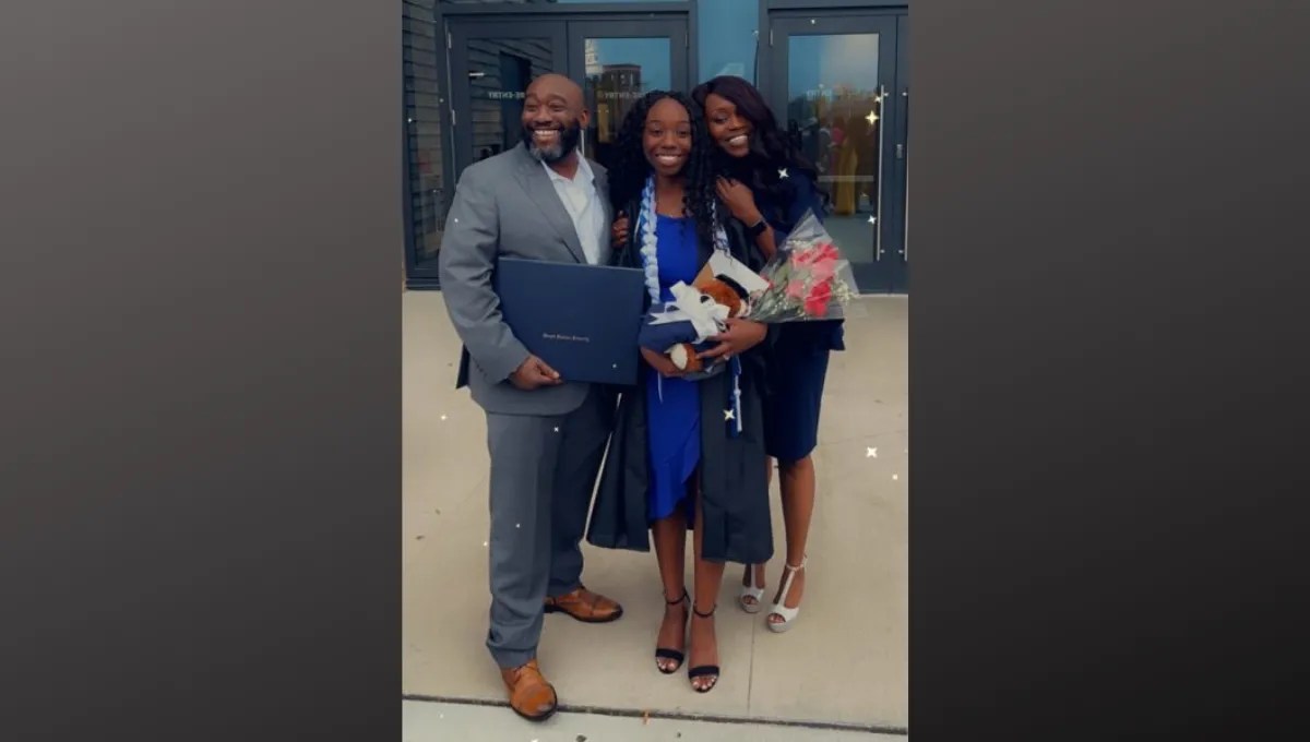 Aspiring lawyer Southern graduate at 17 • The